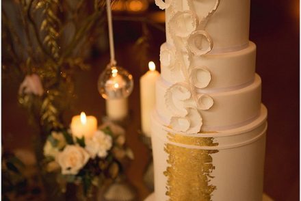 metallic gold cake 2015 wedding cake trends