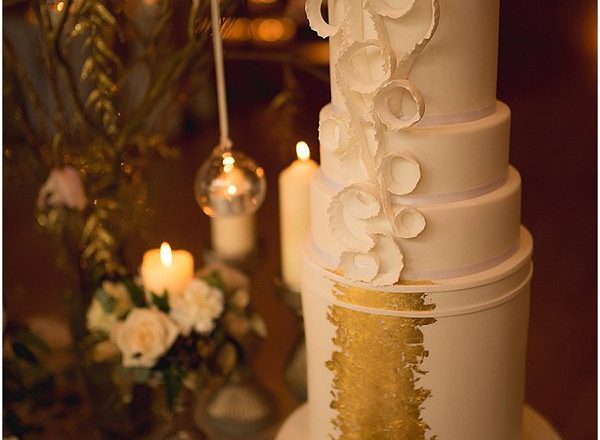 metallic gold cake 2015 wedding cake trends