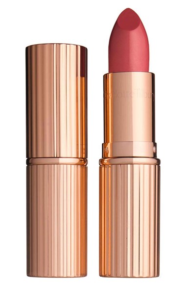 Charlotte Tilbury ‘K.I.S.S.I.N.G’ Lipstick soft pink lipsticks on pumpernickel pixie