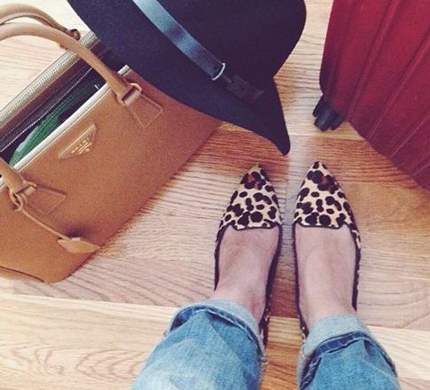 what to carry and wear on long flights travel in style pumpernickel pixie