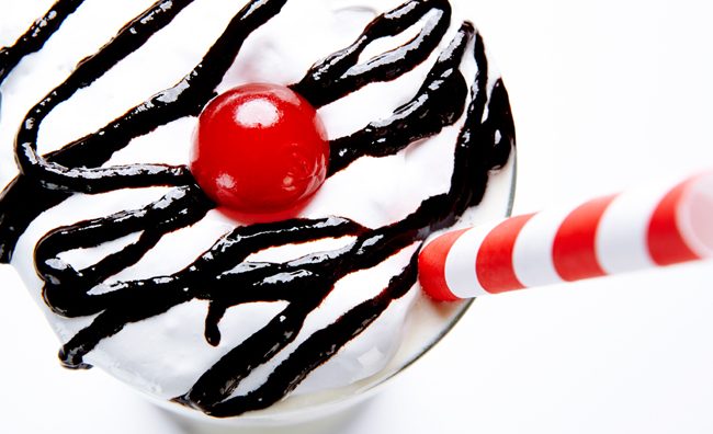 milkshake, thick shakes, ice cream shakes, chocolate shakes, summer shakes, milkshake recipes, rum and coke shake, chocolate shake, m&m shake, rolo shake, m&ms, rolos, bitememore, pumpernickel pixie