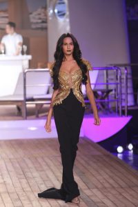 india couture week 2015, indian fashion, indian wear, bridal wear, indian brides, fashion, couture, india, traditional, tradition, glamour, drama, opulence, luxury, fashion week, couture week, pumpernickel pixie