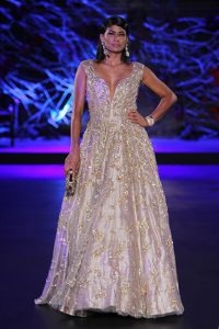 india couture week 2015, indian fashion, indian wear, bridal wear, indian brides, fashion, couture, india, traditional, tradition, glamour, drama, opulence, luxury, fashion week, couture week, pumpernickel pixie