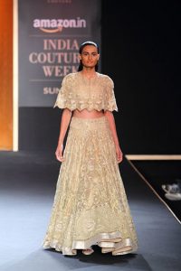 india couture week 2015, indian fashion, indian wear, bridal wear, indian brides, fashion, couture, india, traditional, tradition, glamour, drama, opulence, luxury, fashion week, couture week, pumpernickel pixie