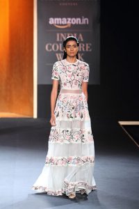 india couture week 2015, indian fashion, indian wear, bridal wear, indian brides, fashion, couture, india, traditional, tradition, glamour, drama, opulence, luxury, fashion week, couture week, pumpernickel pixie