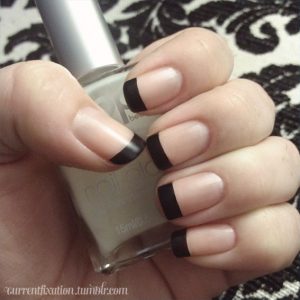 french manicure, fall french manicure, autumn french manicure, winter french manicure, fall nail trends, winter nail trends, fall nails 2015, winter nails 2015, glamorous french manicure, reverse french manicure, red french manicure, black french manicure, gold french manicure, french mani, festive french manicure, metallic french manicure, matte french manicure, glitter french manicure, pumpernickel pixie