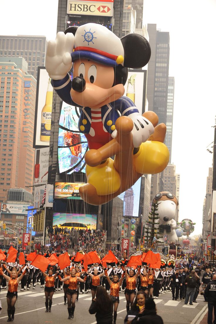  thanksgiving, new york city, big apple, holiday travel, festival travel, thanksgiving travel, new york travel, parade, thanksgiving parade, macys parade, american festival, american parade, giant balloons, thanksgiving floats, 2015 macys parade, macys thanksgiving parade, pumpernickel pixie