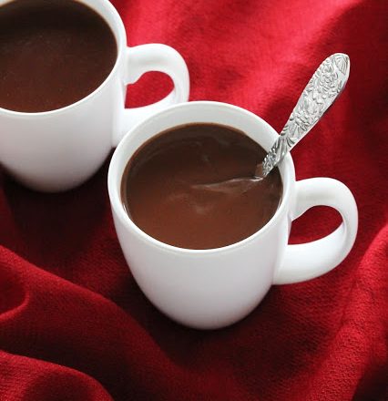 winter food, winter recipes, hot chocolate, chocolate recipes, decadent hot chocolate, hazelnut hot chocolate, nutella hot chocolate, creamy hot chocolate, boozy hot chocolate, thick hot chocolate, italian hot chocolate, hot chocolate recipes, pumpernickel pixie