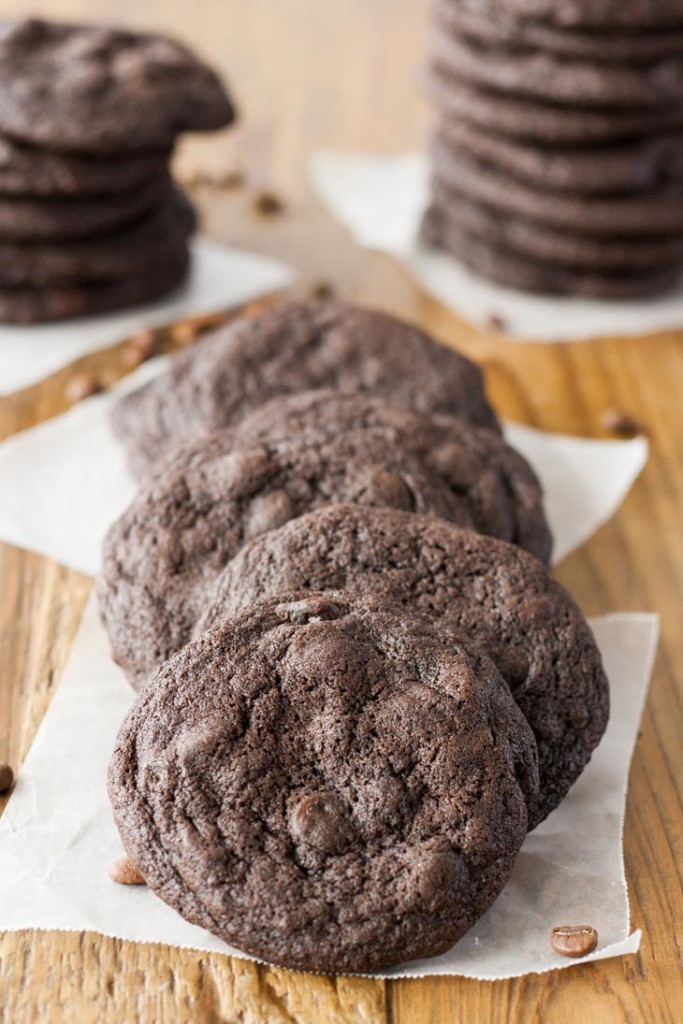 top chocolate cookie recipes, desserts, chocolate recipes, cookie recipes, chocolate chip cookies, chocolate cookies, chocolate, favorite chocolate cookie recipes, top chocolate cookie recipes, best chocolate cookie recipes, chocolate cookies round up, chocolate cookie overload, pumpernickel pixie