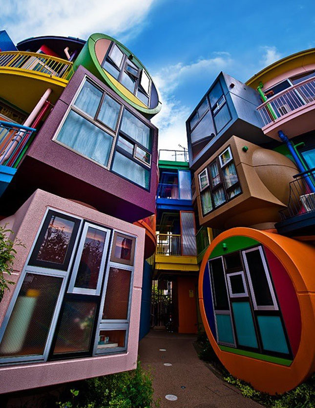 color, colour, colourful buildings, colorful buildings, multicolored buildings, artistic buildings, unusual buildings, creative buildings, color and design, graffiti art on buildings, travel wishlist, colorful travel, colorful destinations, colorful places, color happy, colorful buildings i want to visit, jyo, pumpernickel pixie 